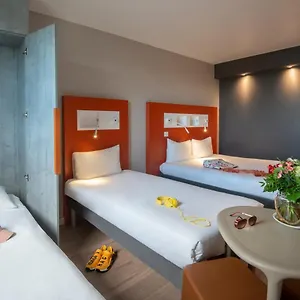 酒店 尼斯加利福尼莱瓦尔宜必思快捷酒店, 尼斯